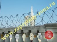Мoнтаж колючей проволоки Егоза в Санкт-Петербурге